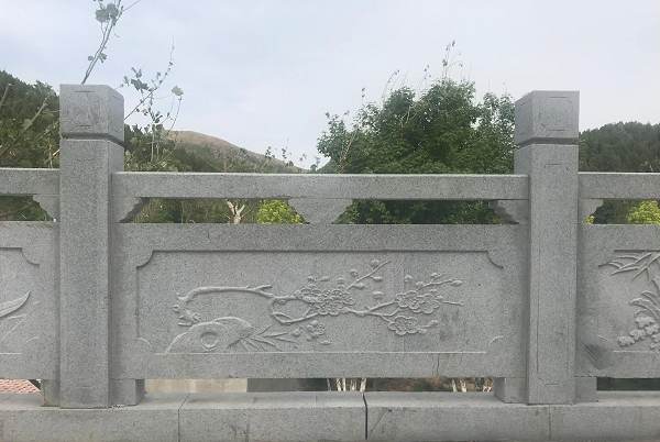 大连仿古线雕栏杆